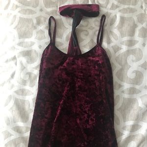 Tobi choker velvet tank